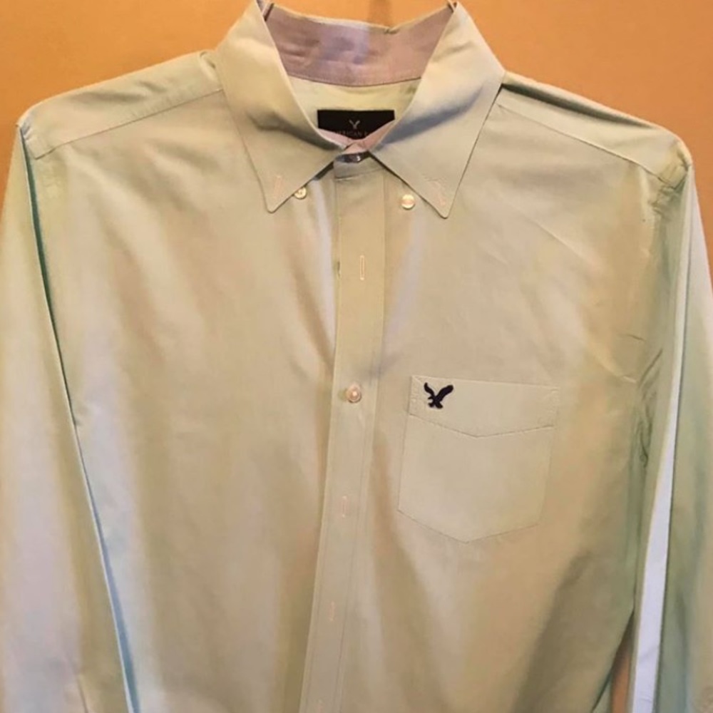 Men’s American Eagle Outfitters button up shirt